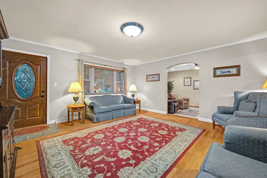 327 W Poplar Street, Heyworth, IL 61745 - #3