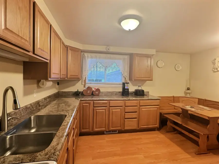 1239 9th Avenue, Clinton, IA 52732 - #3
