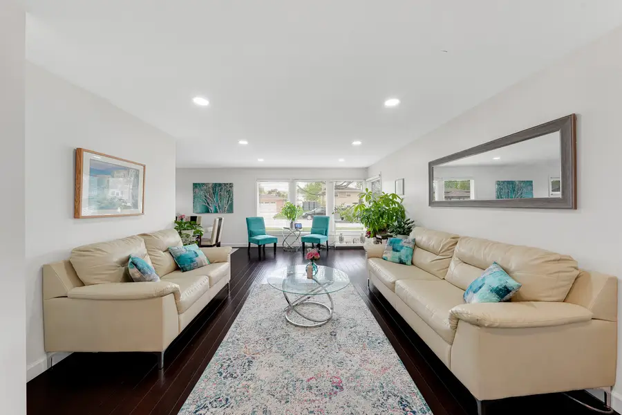 9447 Overhill Avenue, Morton Grove, IL 60053 - #3