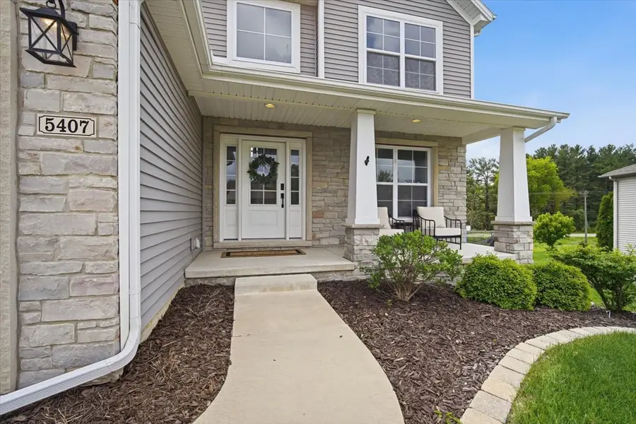 5407 Ferryman Road, Bloomington, IL 61705 - #2