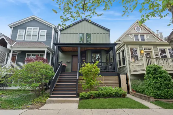 2250 W Berwyn Avenue, Chicago, IL 60625