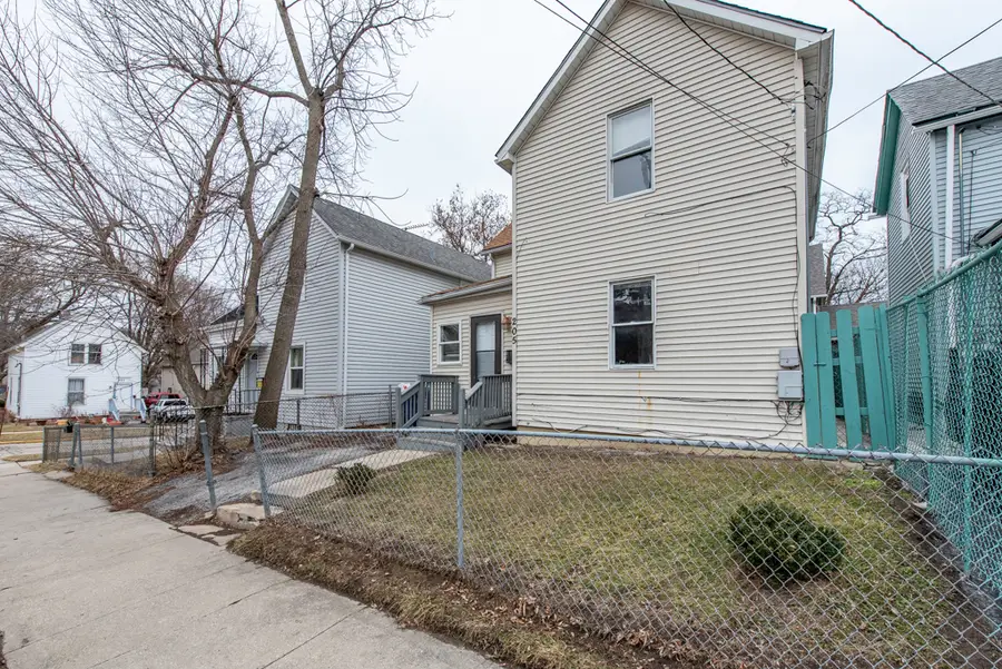205 S Park Avenue, Waukegan, IL 60085 - #2
