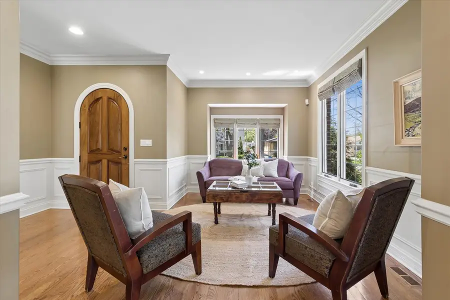 817 S Fairfield Avenue, Elmhurst, IL 60126 - #2