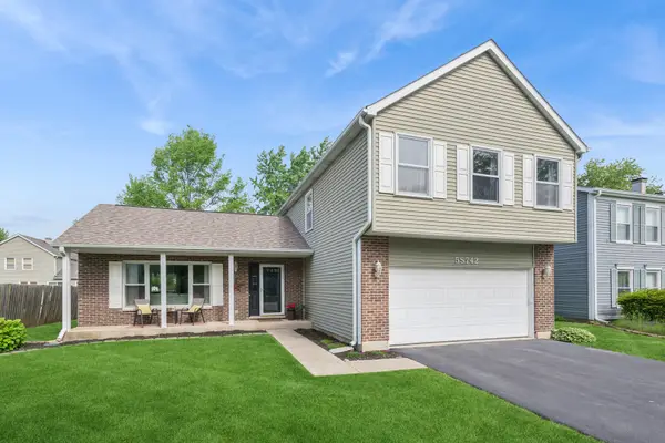5S742 Meadow Lake Drive, Naperville, IL 60540