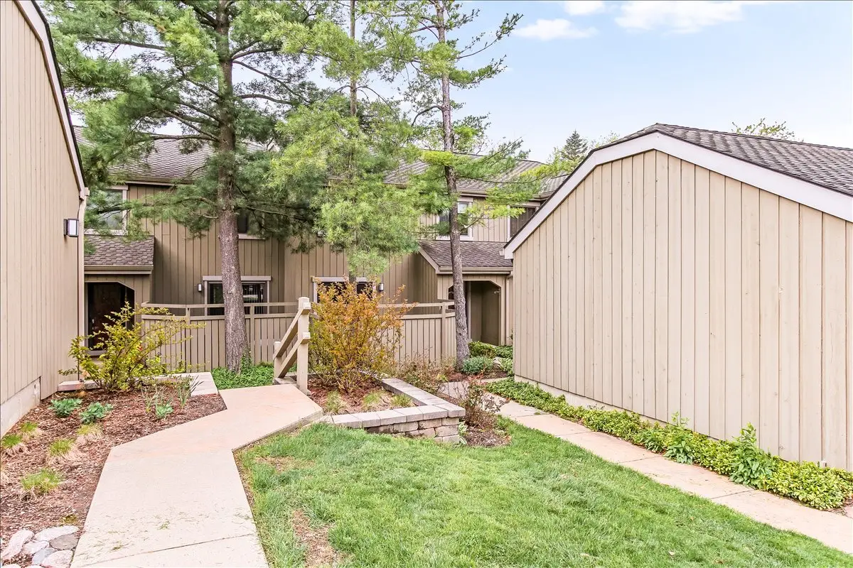 789 Oak Hill Road, Lake Barrington, IL 60010 - #1