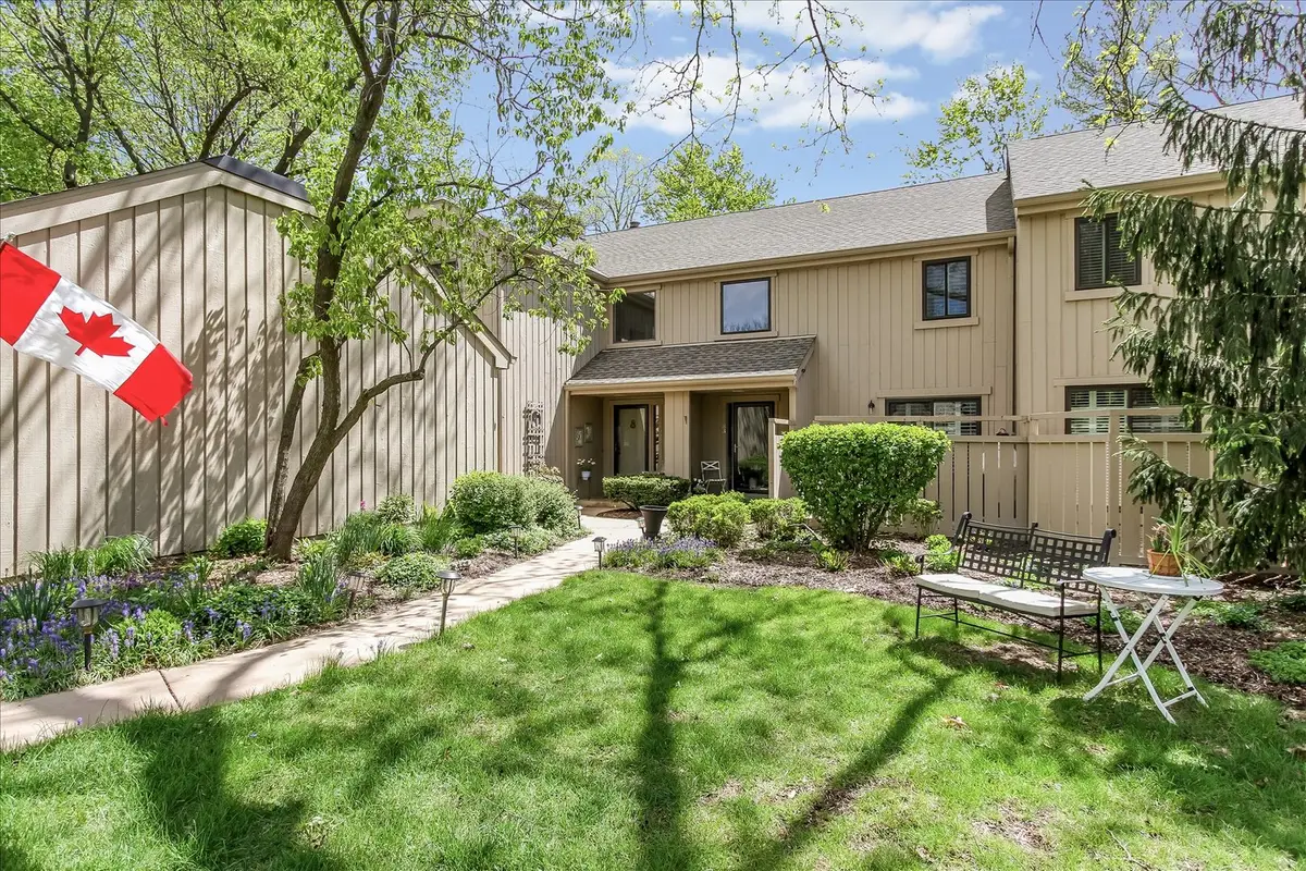 79 Hunt Trail, Lake Barrington, IL 60010 - #1
