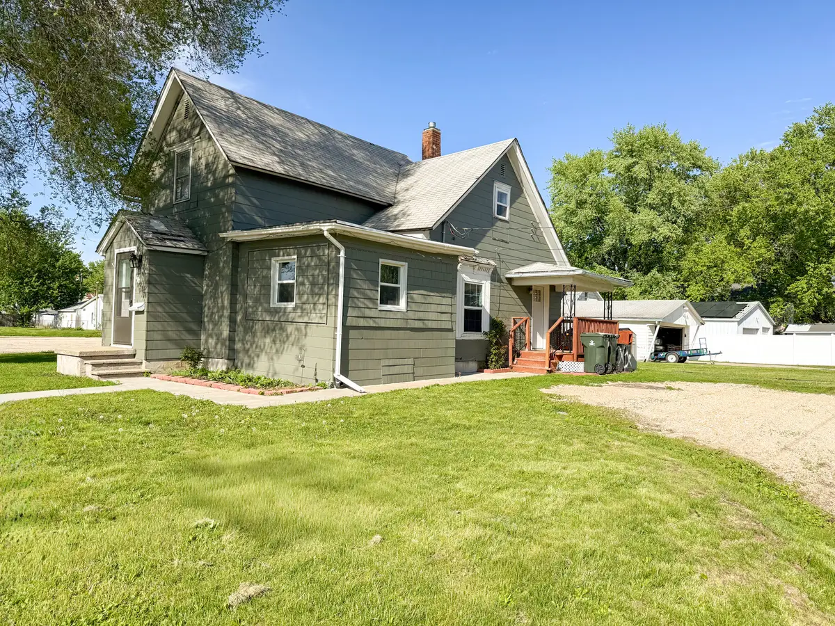 408 Ave E, Sterling, IL 61081 - #1