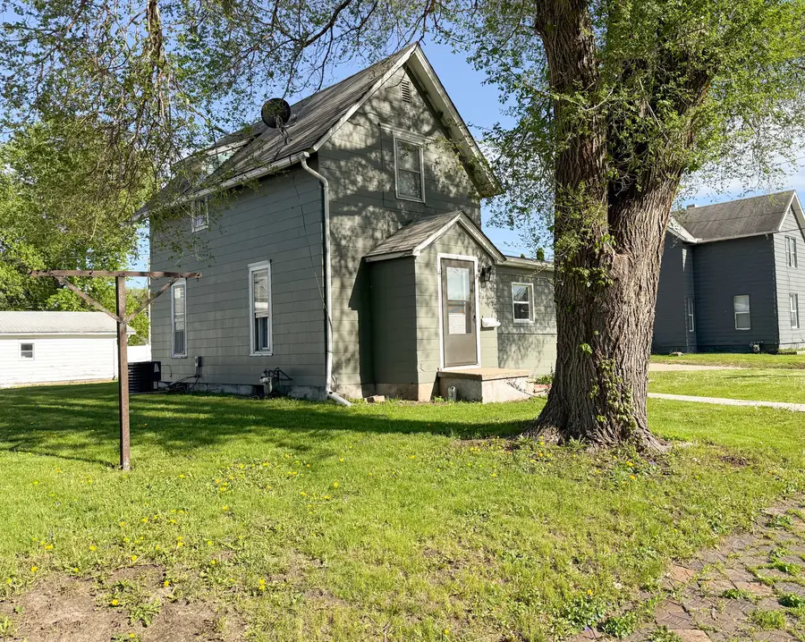 408 Ave E, Sterling, IL 61081 - #2