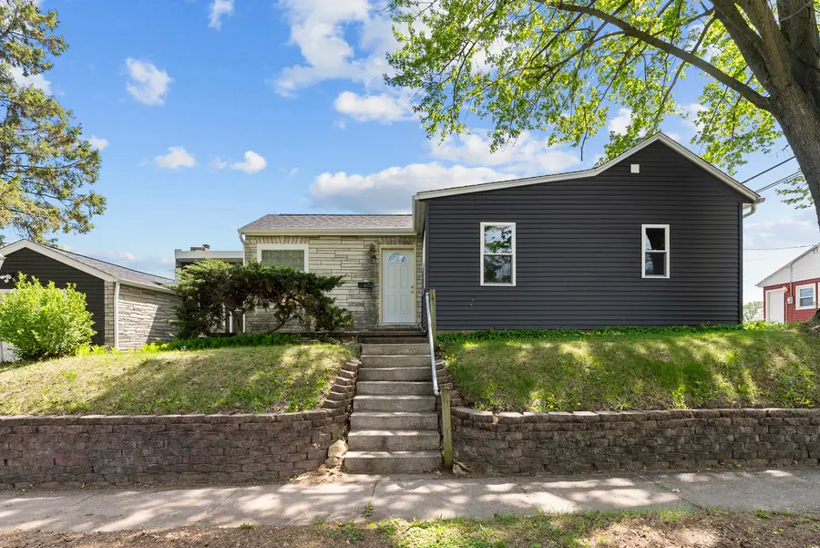 3724 N Sturdevant Street, Davenport, IA 52806 - #2