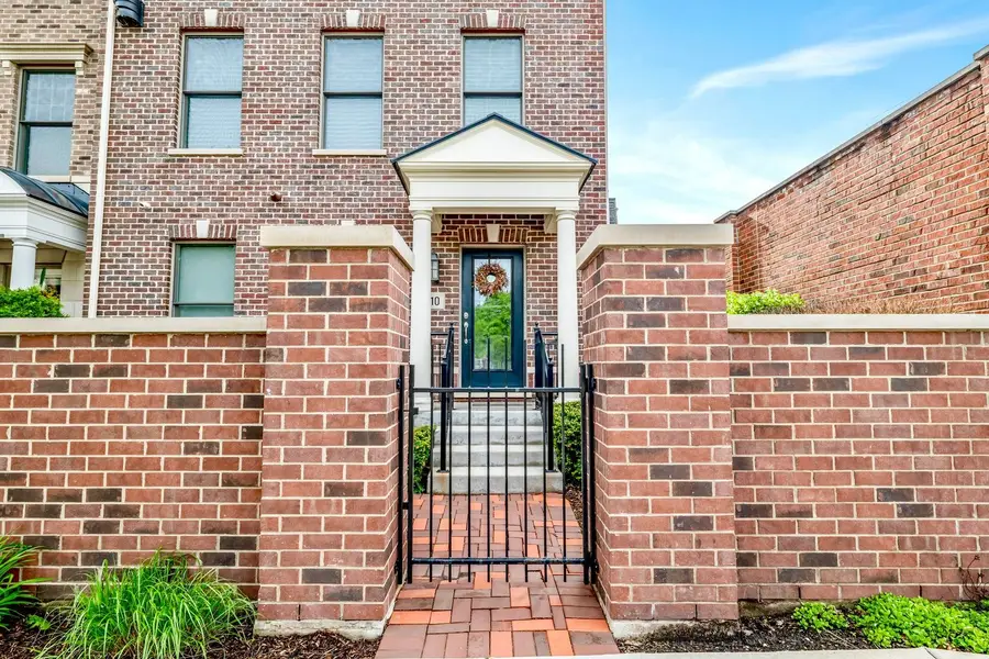 110 S Washington Street, Wheaton, IL 60187 - #2