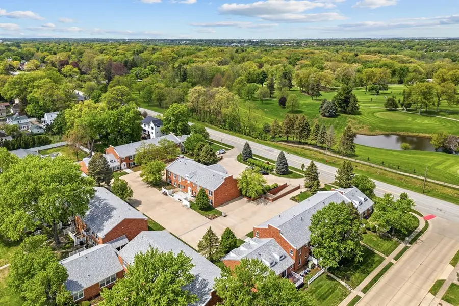 3215 E Locust Street #15, Davenport, IA 52803 - #3