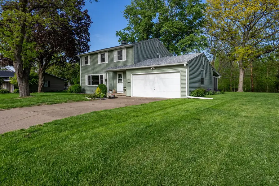 2625 Fairhaven Road, Davenport, IA 52803 - #2