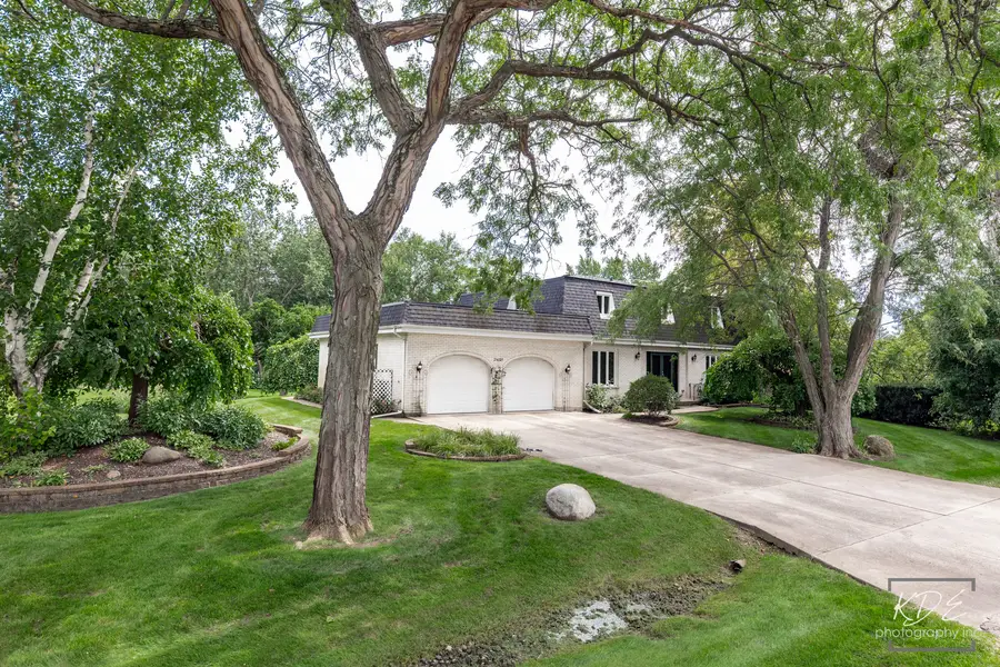 21W325 Sunnyside Drive, Itasca, IL 60143 - #3