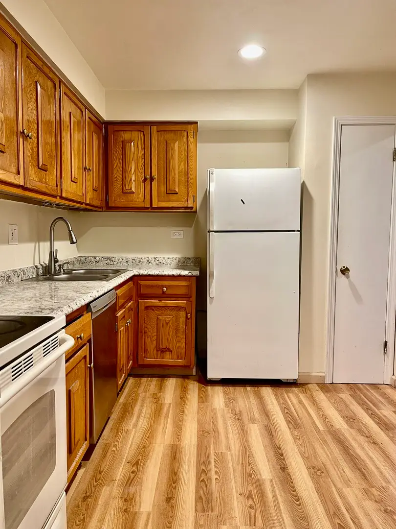 706 E Algonquin Road E #204, Arlington Heights, IL 60005 - #2