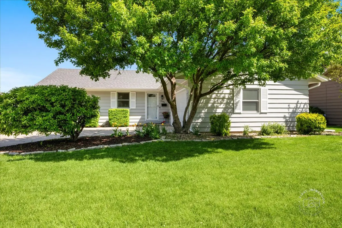 2181 W Illinois Avenue, Aurora, IL 60506 - #1