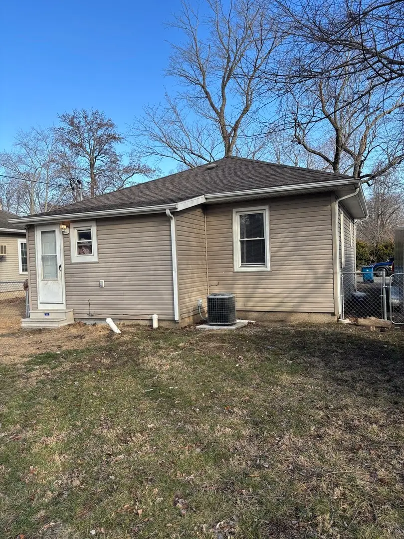 718 E Taylor Street, Benton, IL 62812 - #2