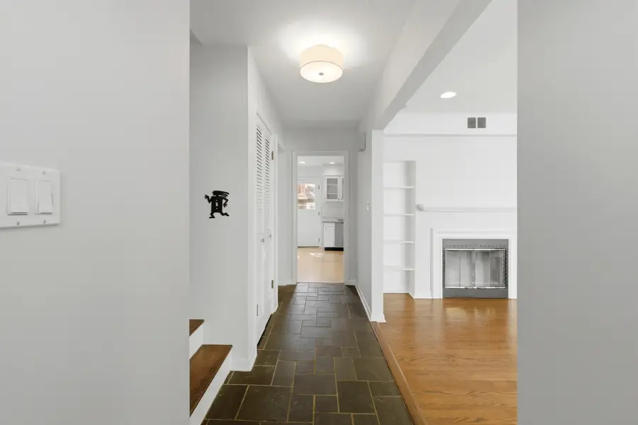 2666 Prairie Avenue #B, Evanston, IL 60201 - #3