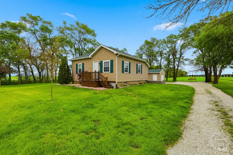 3029 S 8500 E Road, Saint Anne, IL 60964 - #2