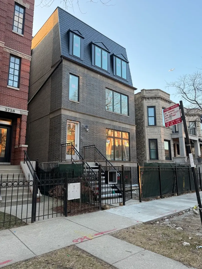 Address Withheld By Seller, Chicago, IL 60613 - #2