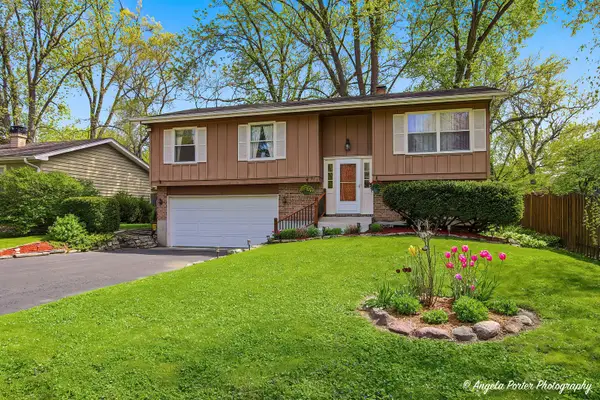 305 Woodbine Avenue, Island Lake, IL 60042