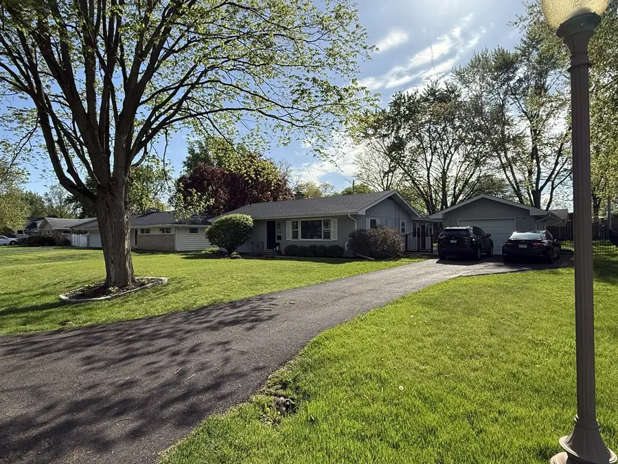 326 Maple Lane, Geneva, IL 60134 - #2