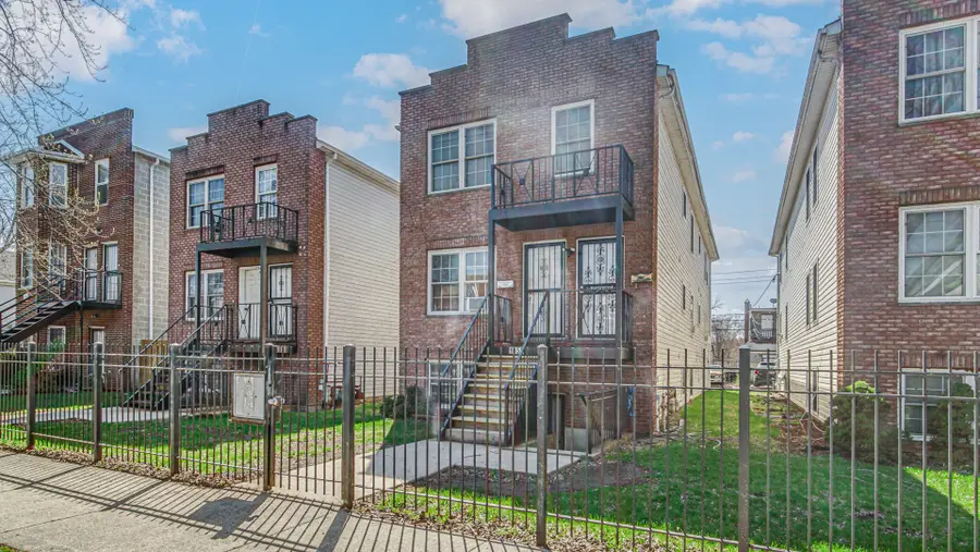 1453 E 72nd Street #3, Chicago, IL 60619 - #2
