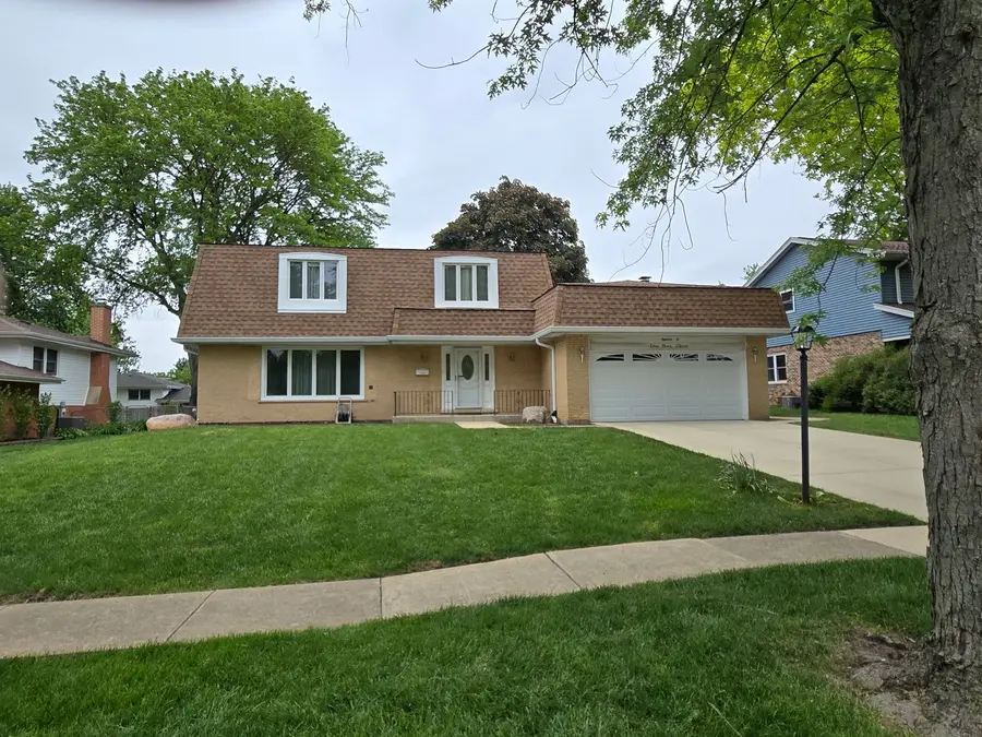 18W193 Holly Avenue, Darien, IL 60561 - #2