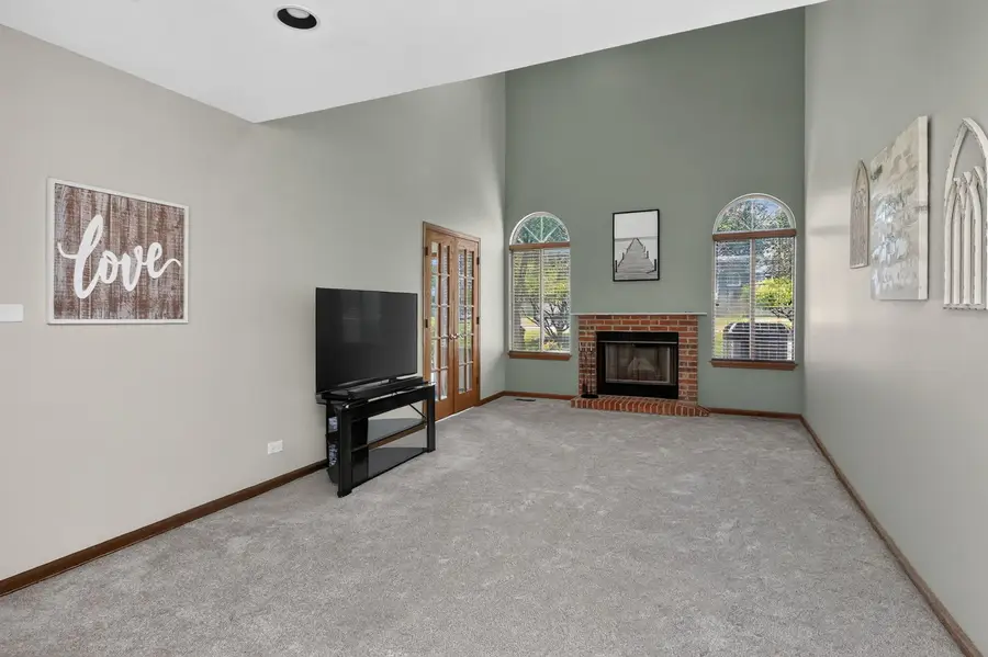 1038 Bedford Drive, Carol Stream, IL 60188 - #3