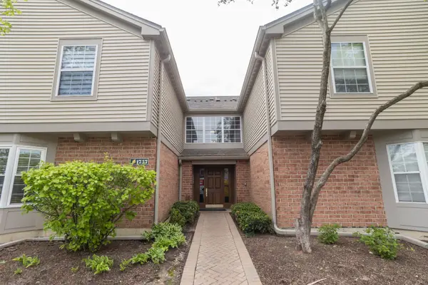1757 Eastwood Court #1, Schaumburg, IL 60195