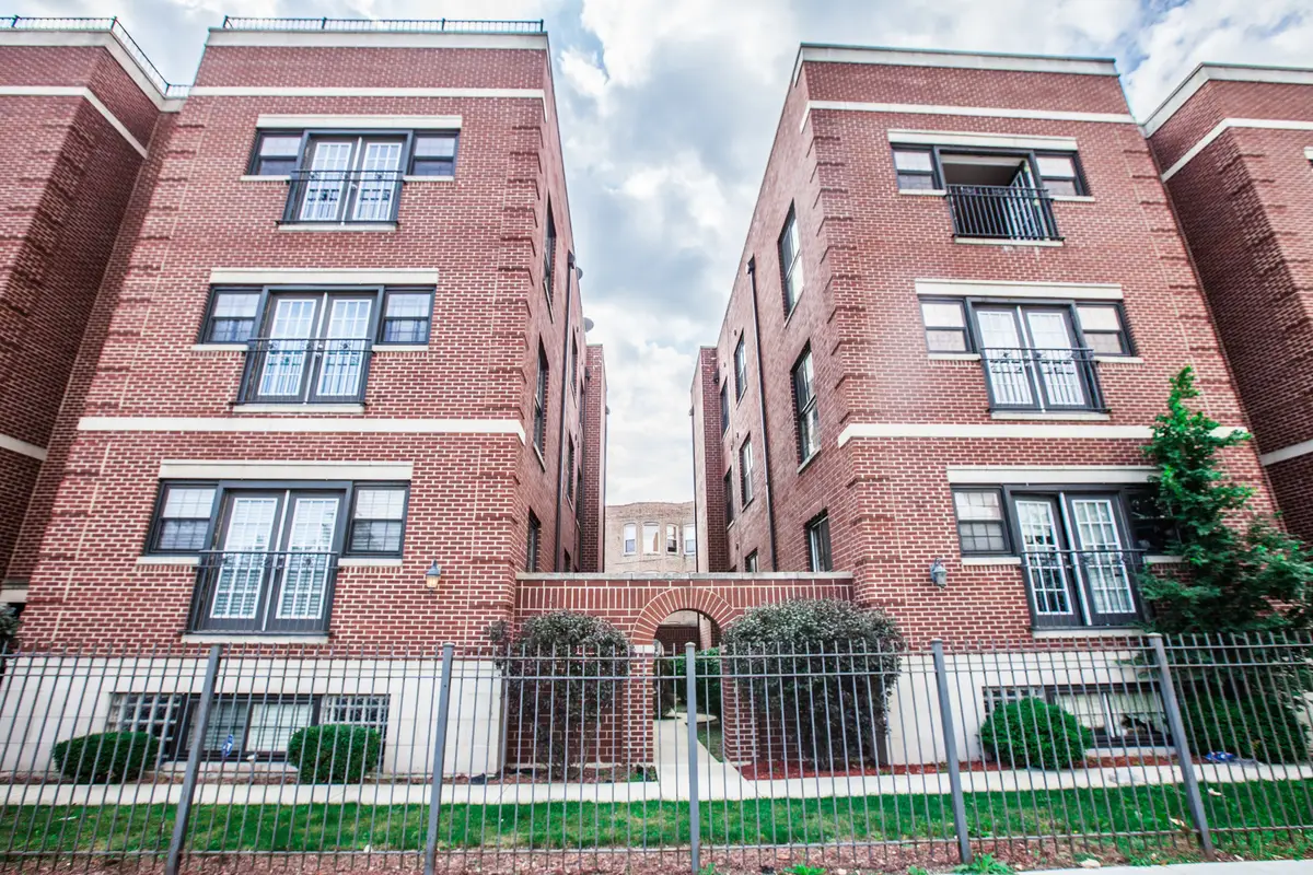543 E 43rd Street #2W, Chicago, IL 60653 - #1