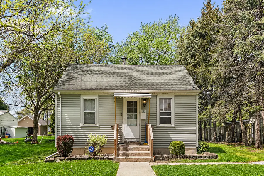 123 S Elm Street, Manteno, IL 60950 - #2