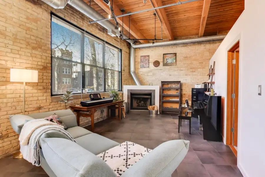 5001 N Wolcott Avenue #101, Chicago, IL 60640 - #2