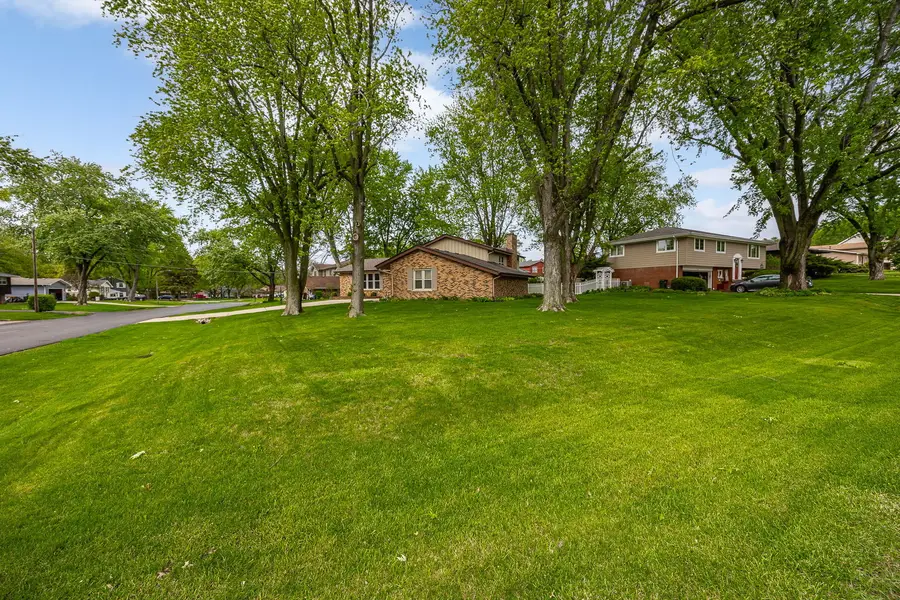 501 Hobby Avenue, Frankfort, IL 60423 - #3