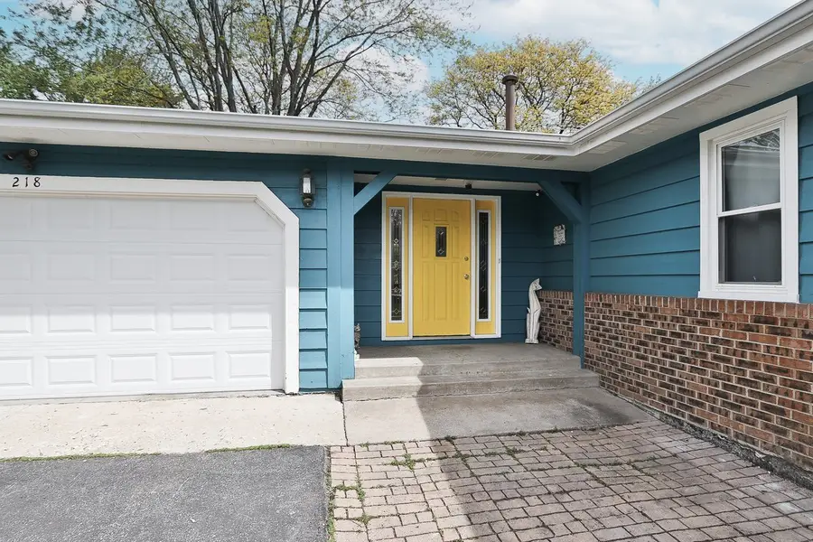 218 E Nerge Road, Roselle, IL 60172 - #3