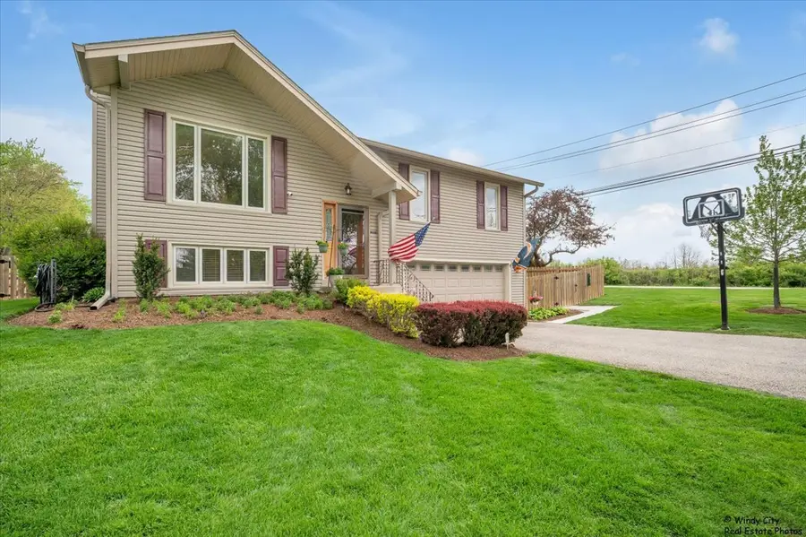 26 Washtenaw Street, Algonquin, IL 60102 - #2