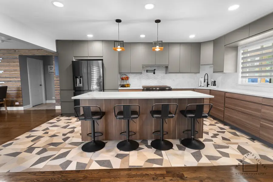 575 Olive Street, Hoffman Estates, IL 60169 - #3