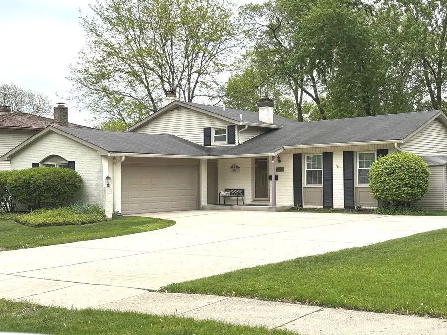 615 E Golf Road, Libertyville, IL 60048 - #2