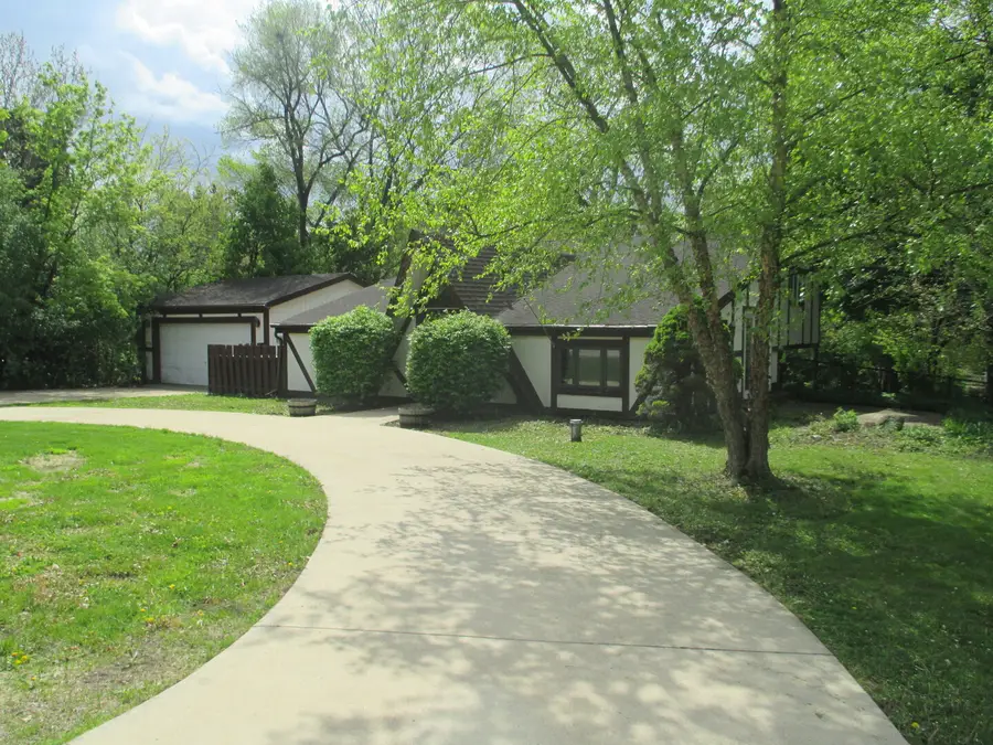 2N131 Willard Street, Carol Stream, IL 60188 - #2
