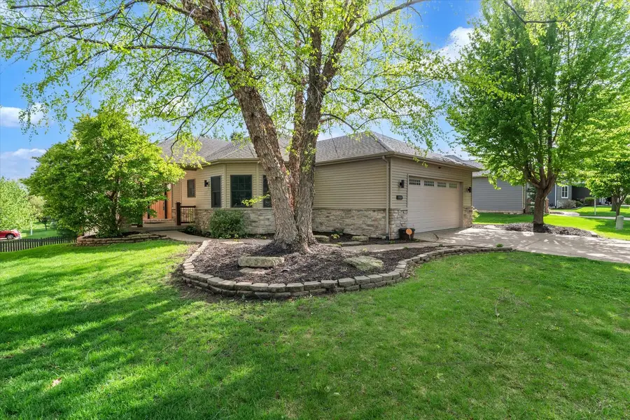 1909 E 58th Street, Davenport, IA 52807 - #3