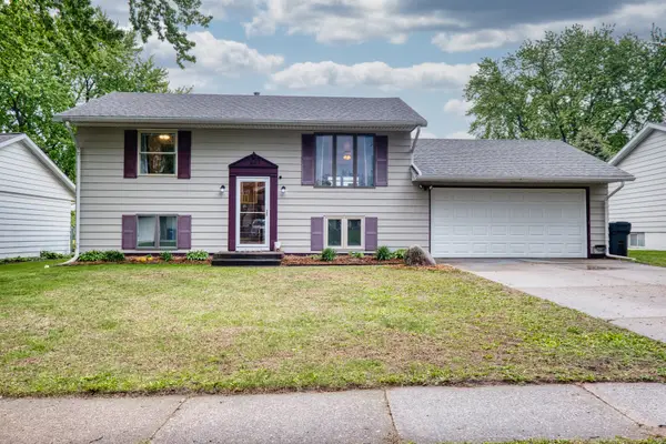 2313 Lafayette Terrace, Clinton, IA 52732