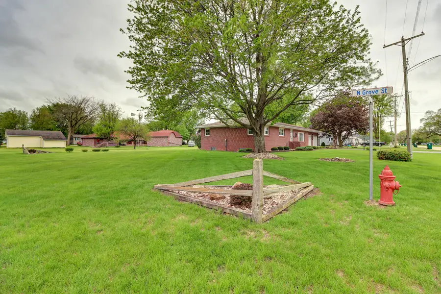 310 E 3rd Street, Tampico, IL 61283 - #2
