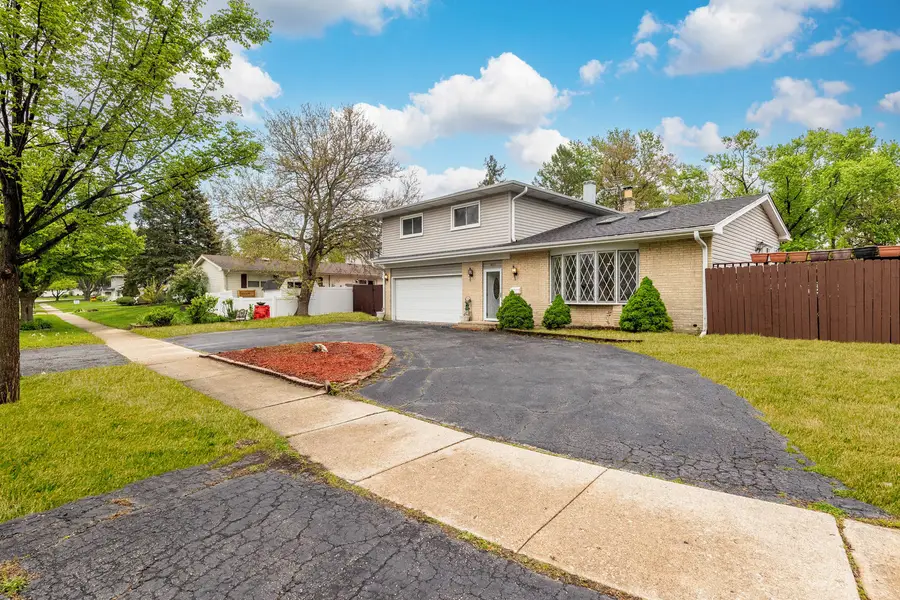 409 Hillcrest Lane, Lombard, IL 60148 - #3