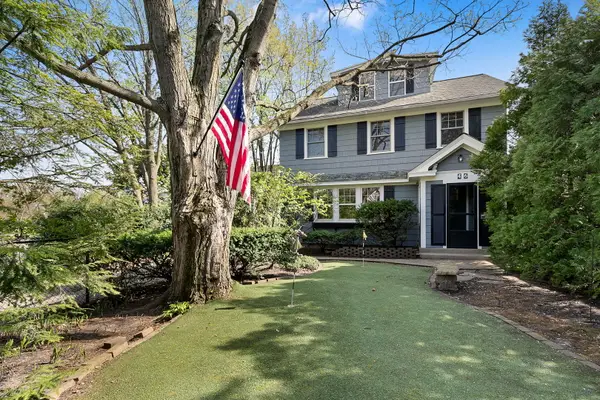 46 Washington Circle, Lake Forest, IL 60045