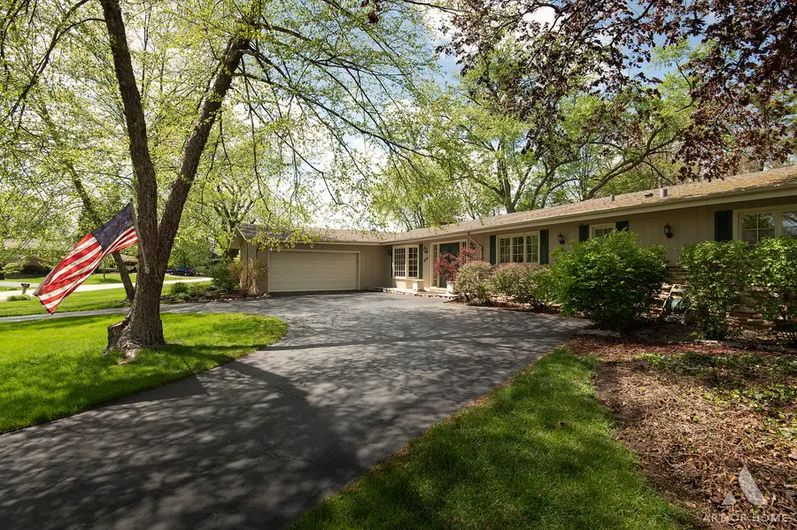 304 S Circle Drive, Palatine, IL 60067 - #3