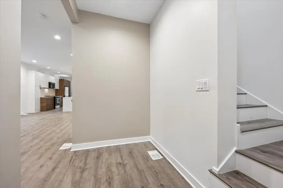 1721 W Arthur Avenue, Chicago, IL 60626 - #2