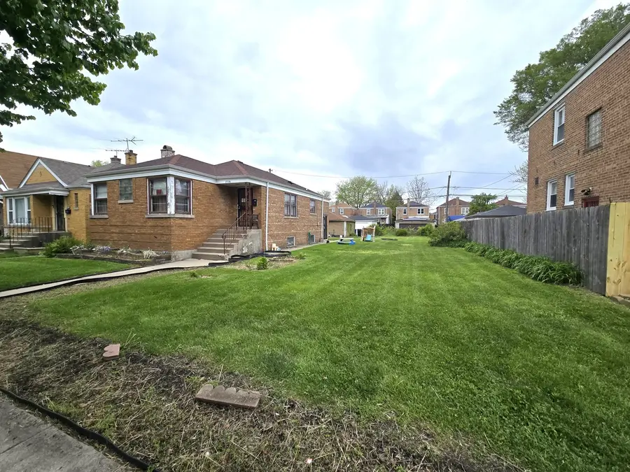8226 S Colfax Avenue, Chicago, IL 60617 - #2