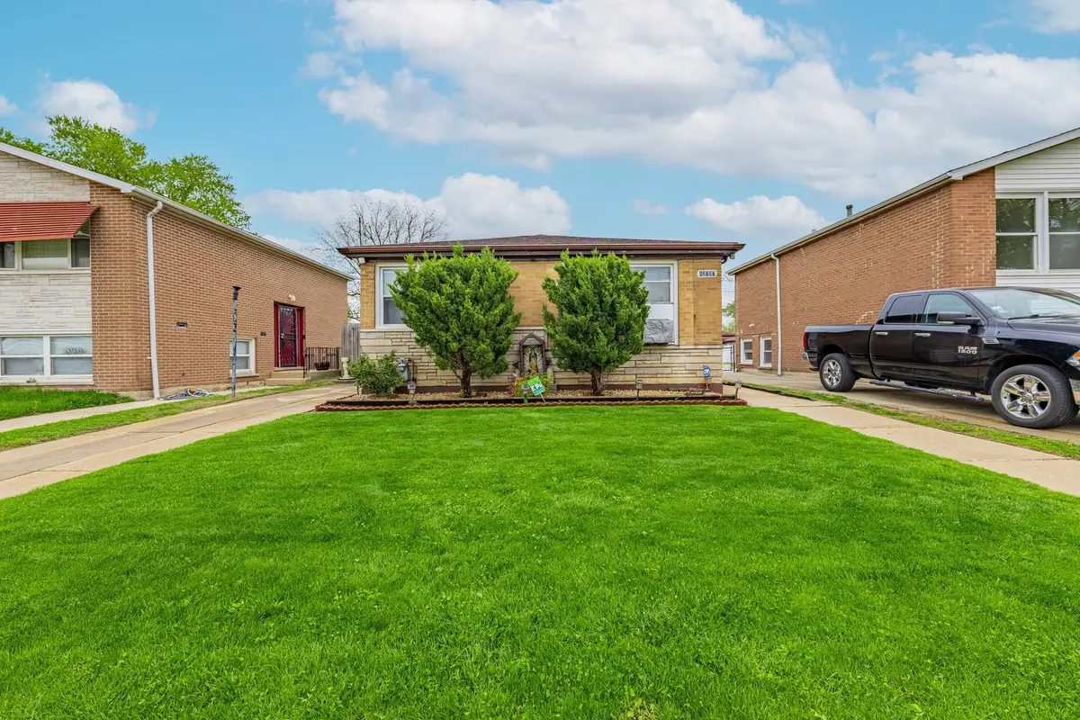 12737 S Manistee Avenue, Chicago, IL 60633 - #1