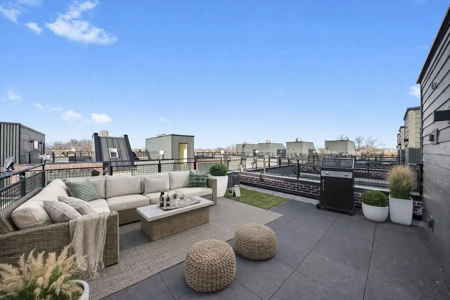 4232 W Belmont Avenue #3, Chicago, IL 60641 - #2
