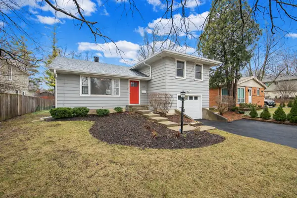 715 E Main Street, Barrington, IL 60010