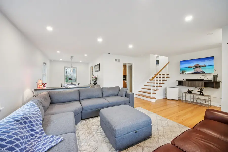 715 E Main Street, Barrington, IL 60010 - #3